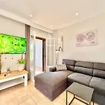 Beachfront Gardenmare By Dadovillas Daire
