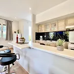 Beachfront Gardenmare By Dadovillas Daire