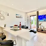 Beachfront Gardenmare By Dadovillas *