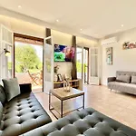 Beachfront Gardenmare By Dadovillas Daire *
