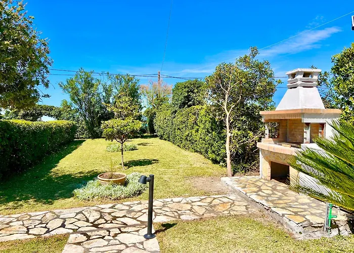 شقة Beachfront Gardenmare By Dadovillas *