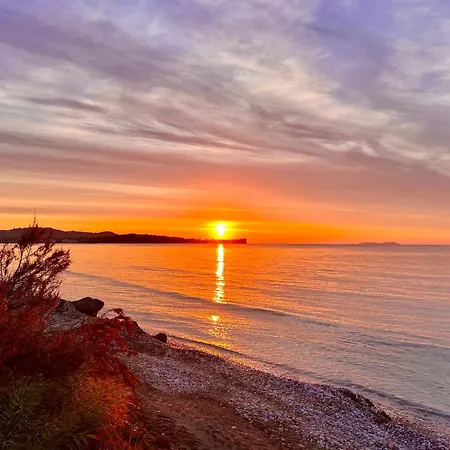 Beachfront Gardenmare By Dadovillas Litheres