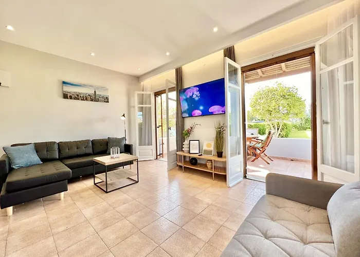 Beachfront Gardenmare By Dadovillas * Litheres