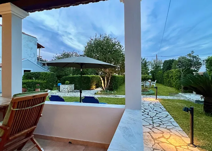 Beachfront Gardenmare By Dadovillas * Litheres