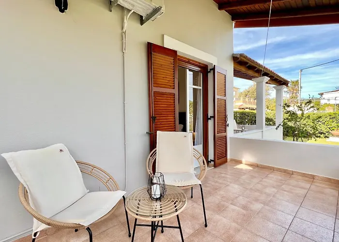 Apartment Beachfront Gardenmare By Dadovillas