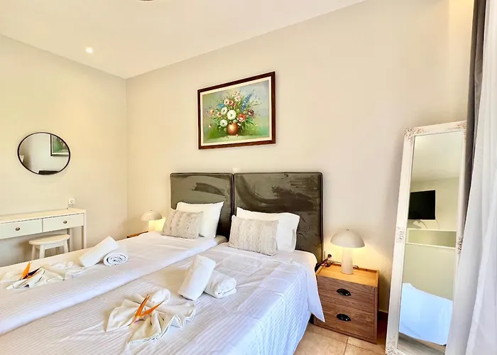 Apartment Beachfront Gardenmare By Dadovillas Litheres